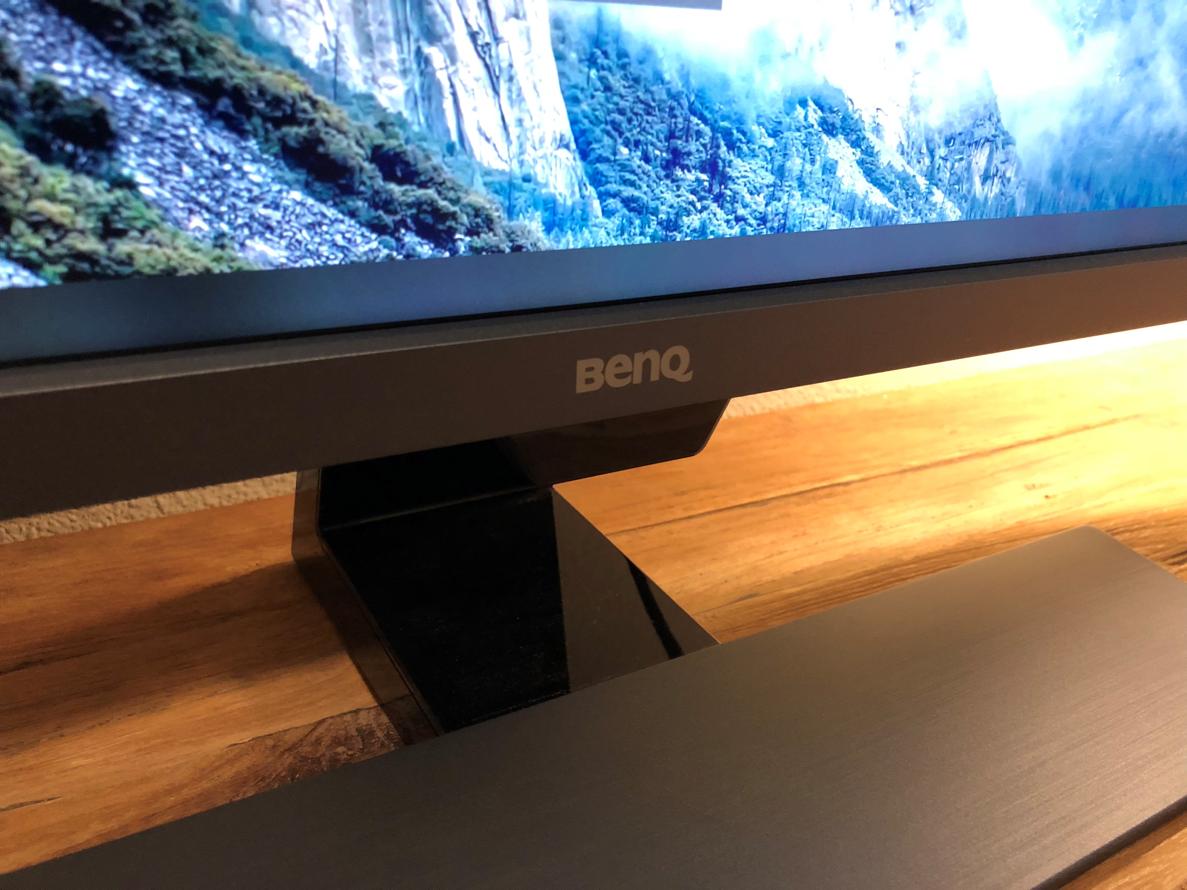 BenQ EW3270U Premium Monitor 32 4K UHD | HDRi | DCI-P3 | Eye-Care Tech |  Adaptive Brightness | Tilt Screen | Built-In Speakers | Eye Reminder 