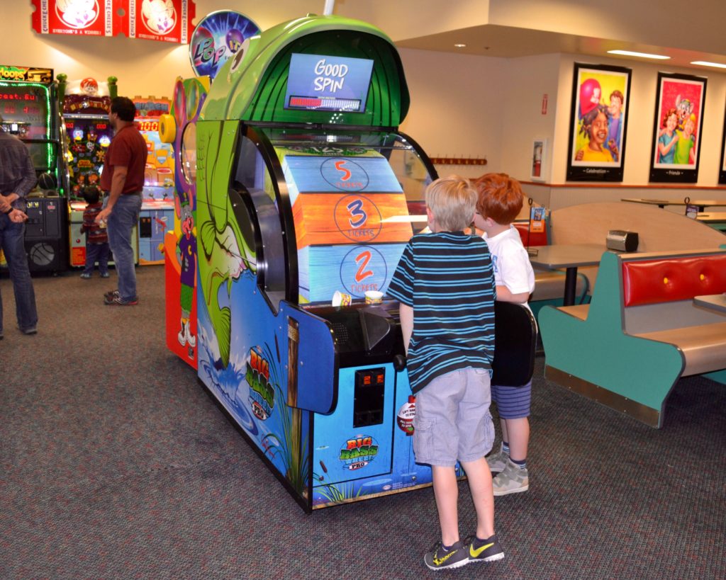 Chuck E. Cheese's is the Place for the Family to Celebrate Father's Day ...